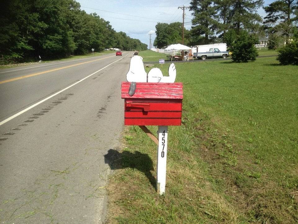 snoopy-mailbox
