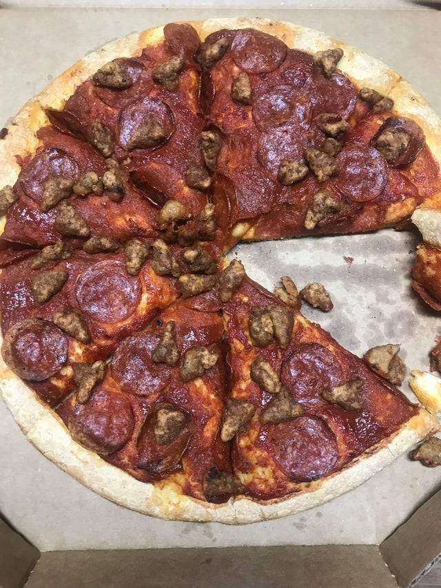 a pizza with no cheese