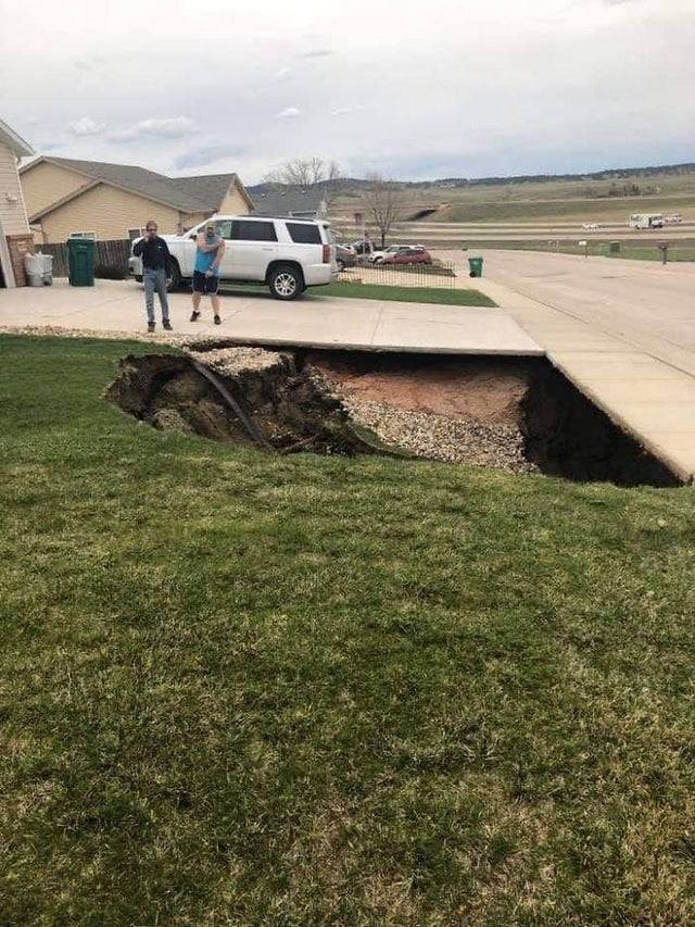 sinkhole in front lawn