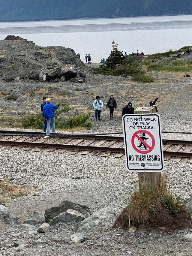 don't play on tracks