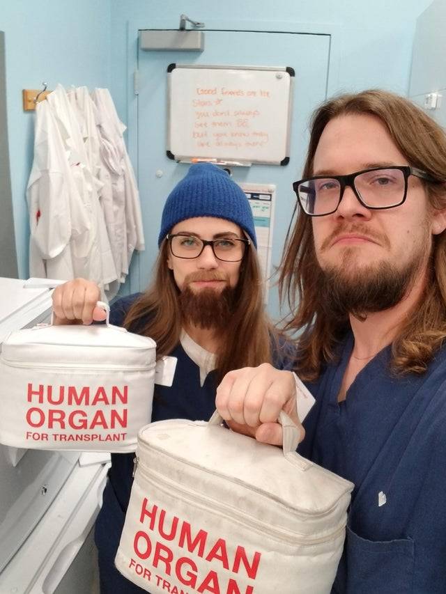 Woman comes to work on Halloween dressed exactly as her male coworker
