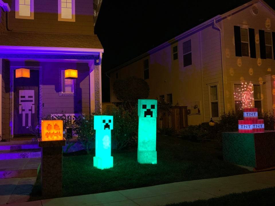 Minecraft Halloween decorations on front lawn