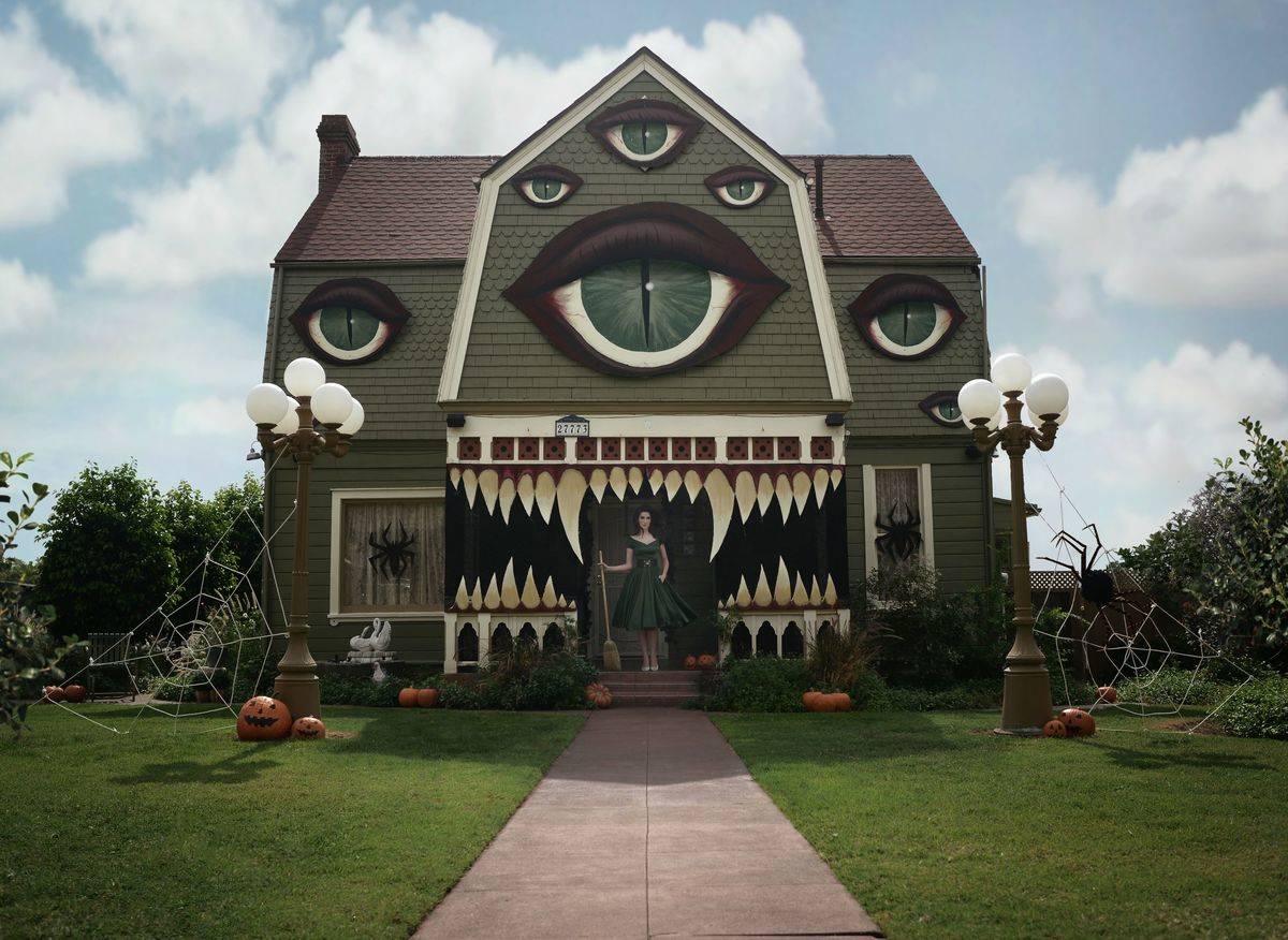Monster House decorations for Halloween