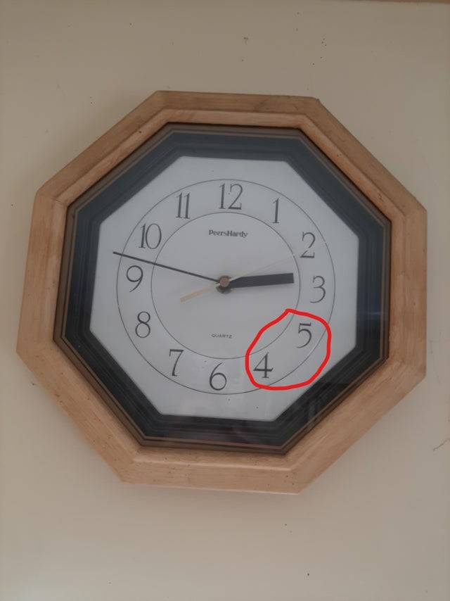 clock with 4 and 5 switched