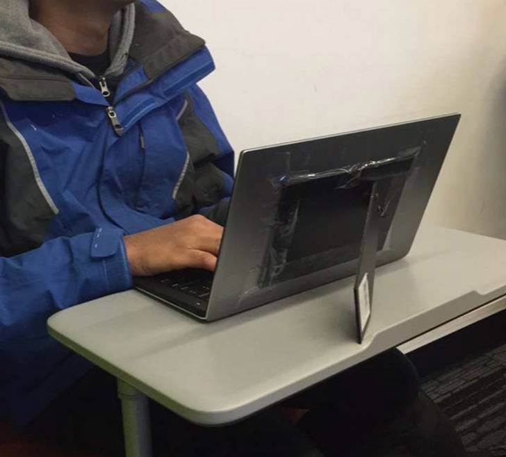 picture frame to hold up laptop