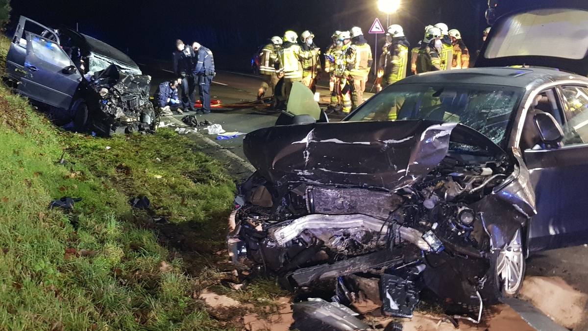 Two dead and four seriously injured in accident
