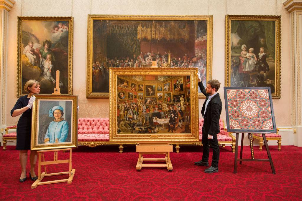 pieces of art displayed at buckington palace