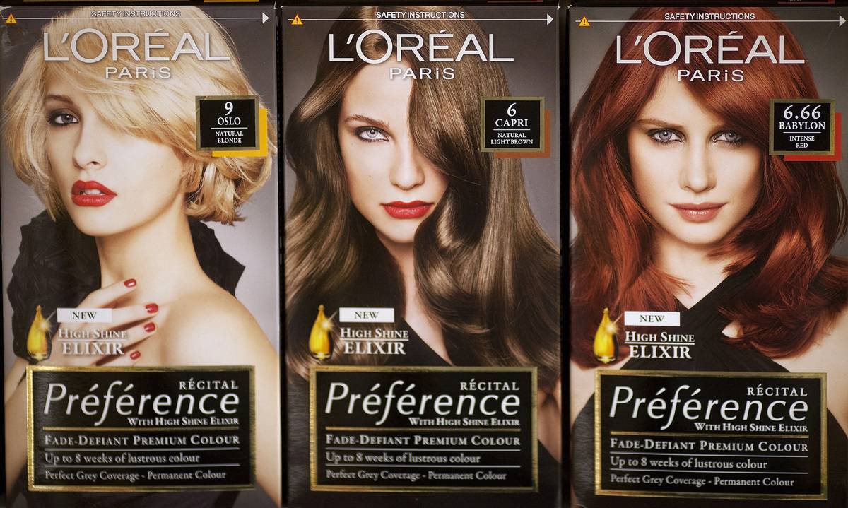 Inside a Supermarket As U.K. Consumer Confidence Falls