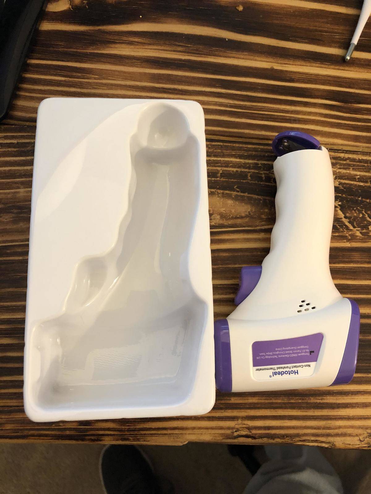 Temperature thermometer package and gun 