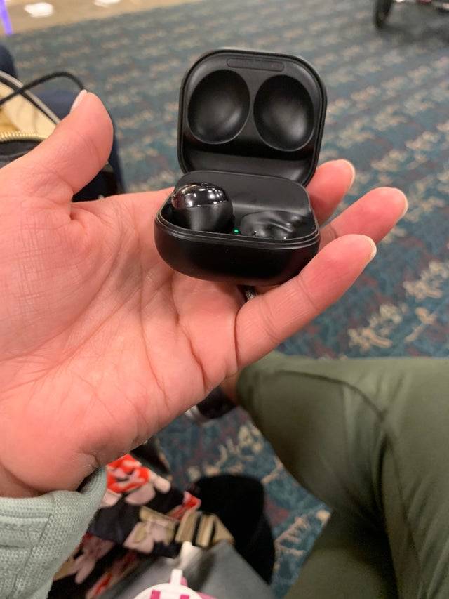 Headphone case with only one headphone in it. 