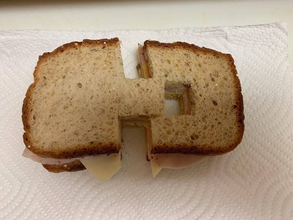 Sandwich cut imperfectly