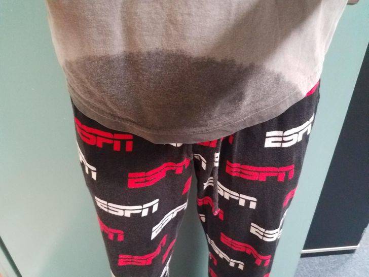 wet pants doing dishes