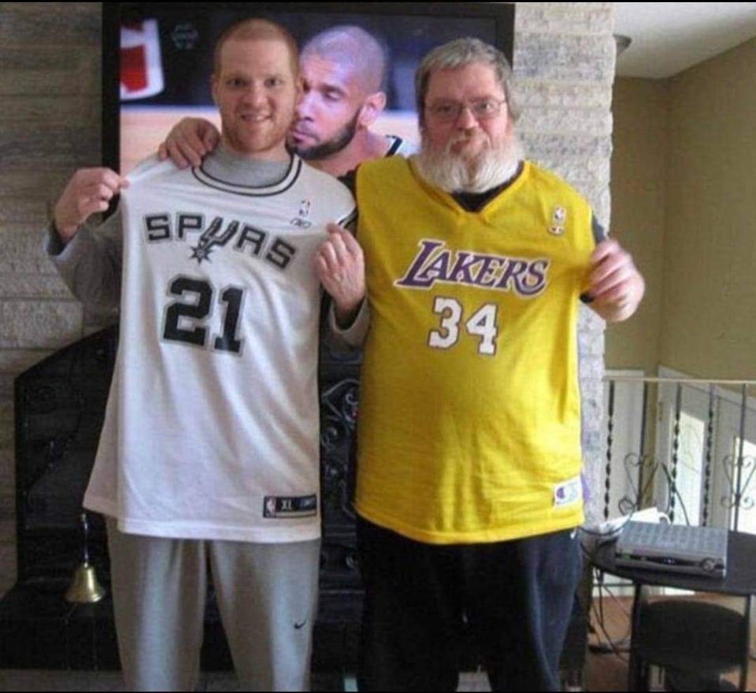 tim duncan having a sniff