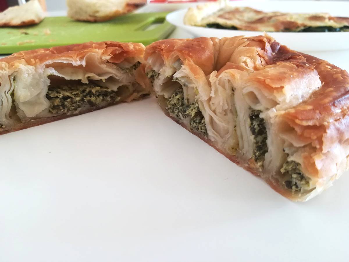 1280px-Burek