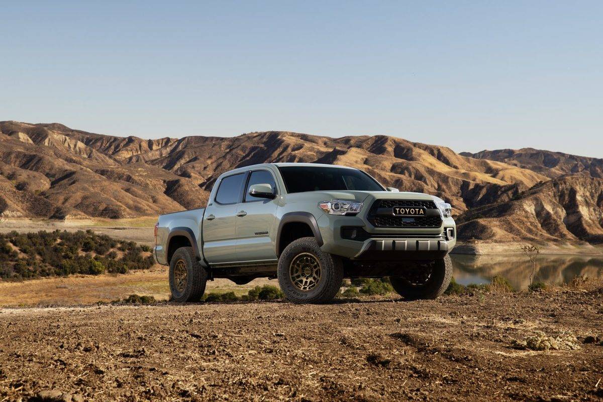 2022_Toyota_Tacoma_Trail_003-1500x1000