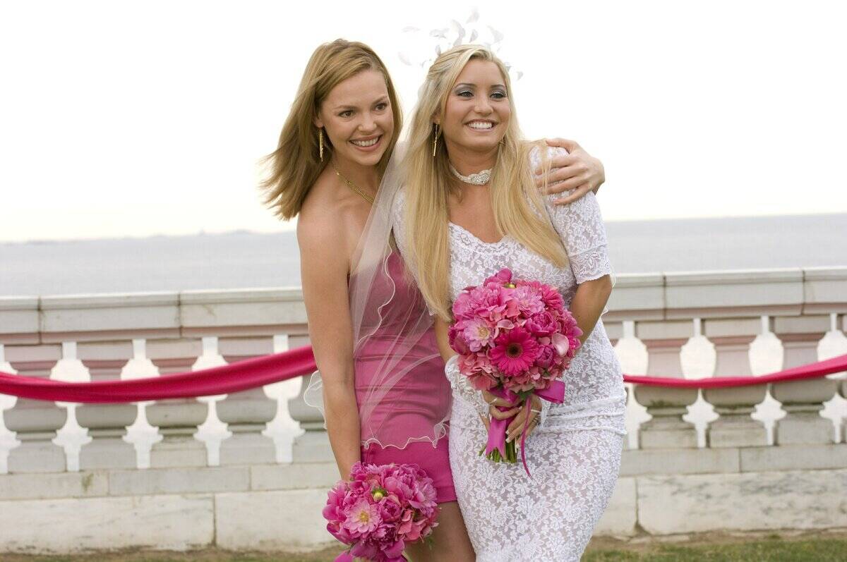 27-dresses_c2765cca