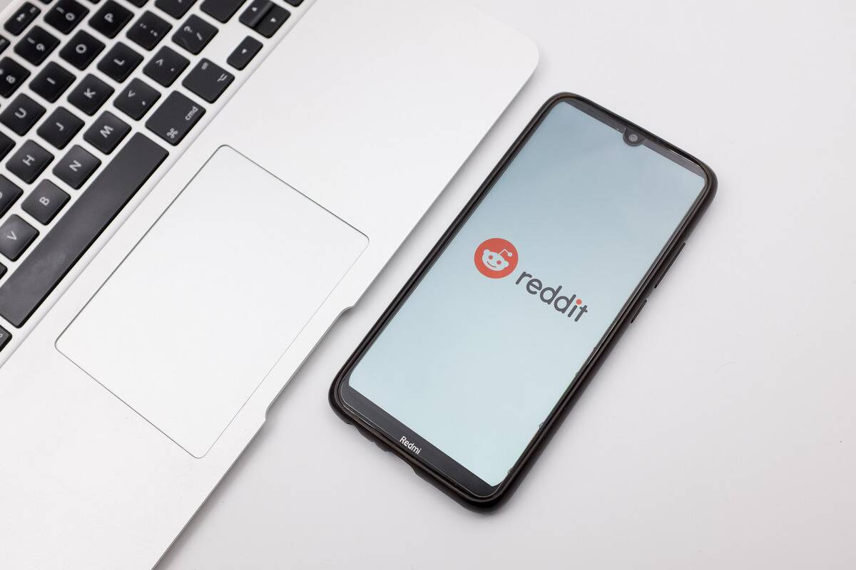 Logo Photo Illustration