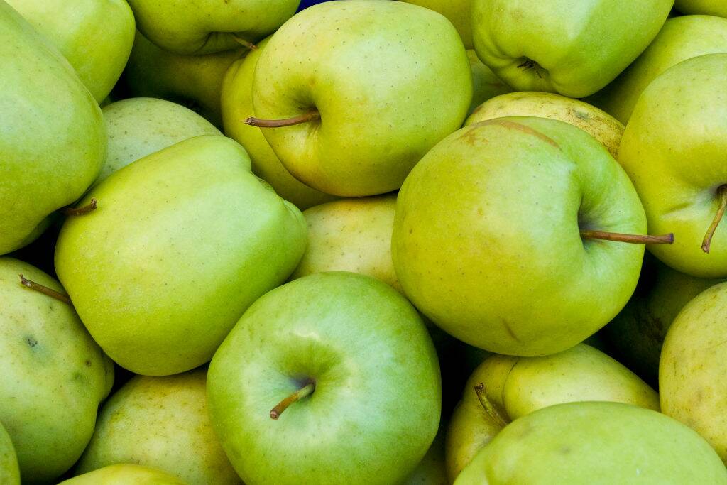 Green apples