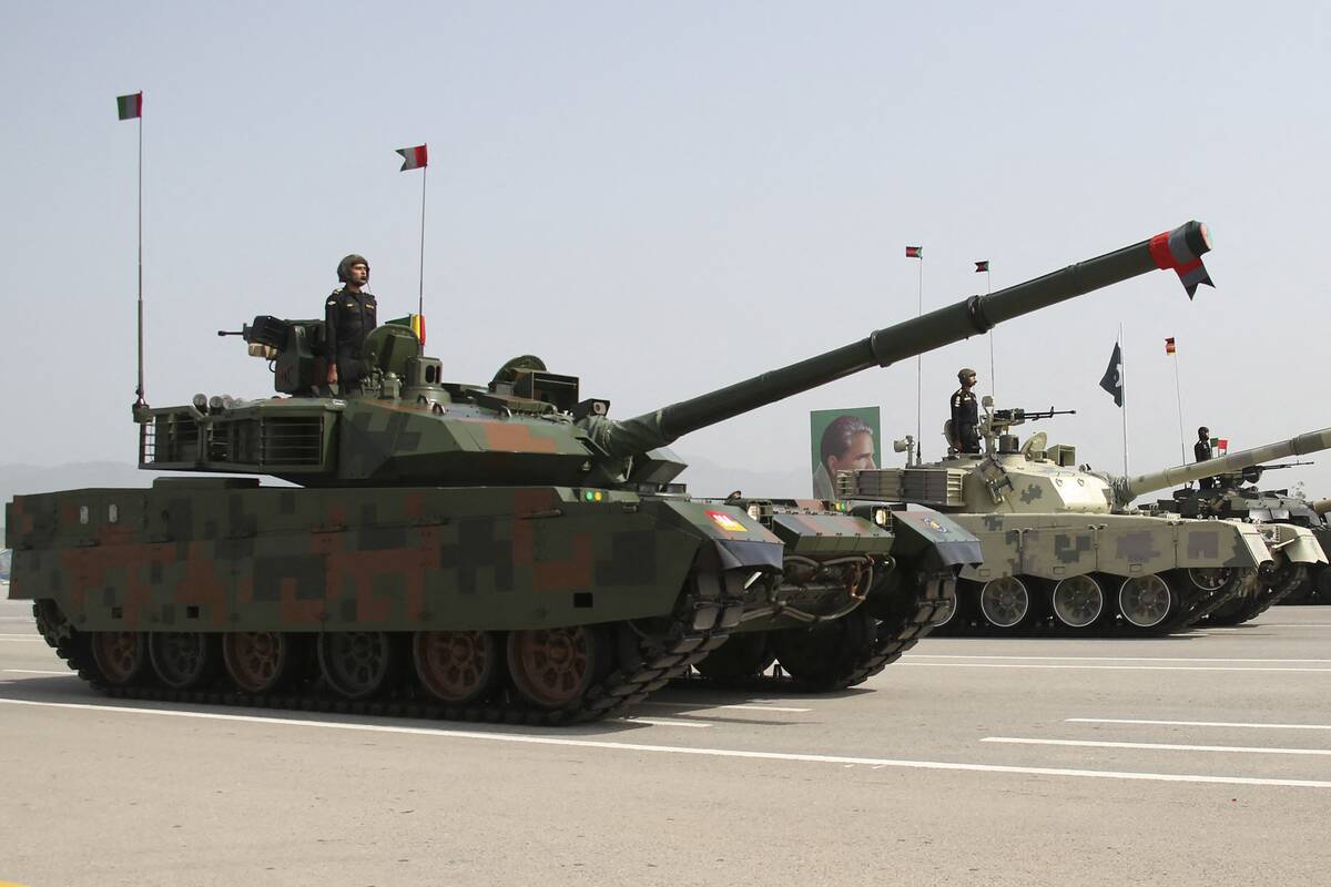 PAKISTAN-POLITICS-DEFENCE