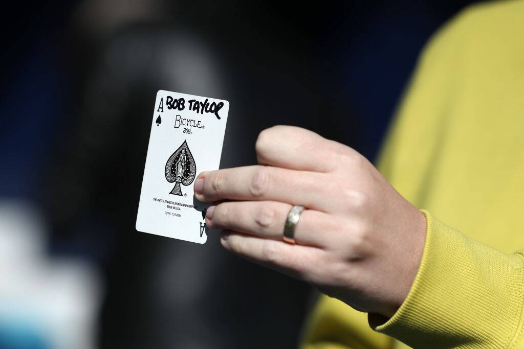 Card magic trick