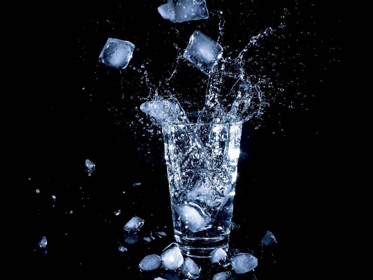glass of ice