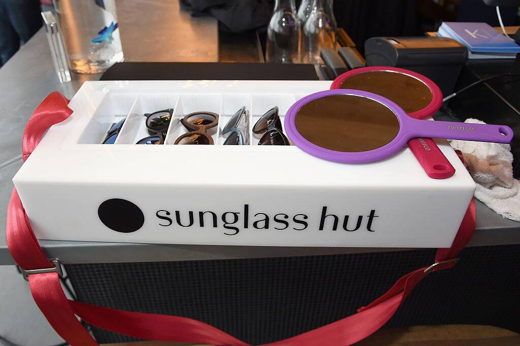 Sunglass hut