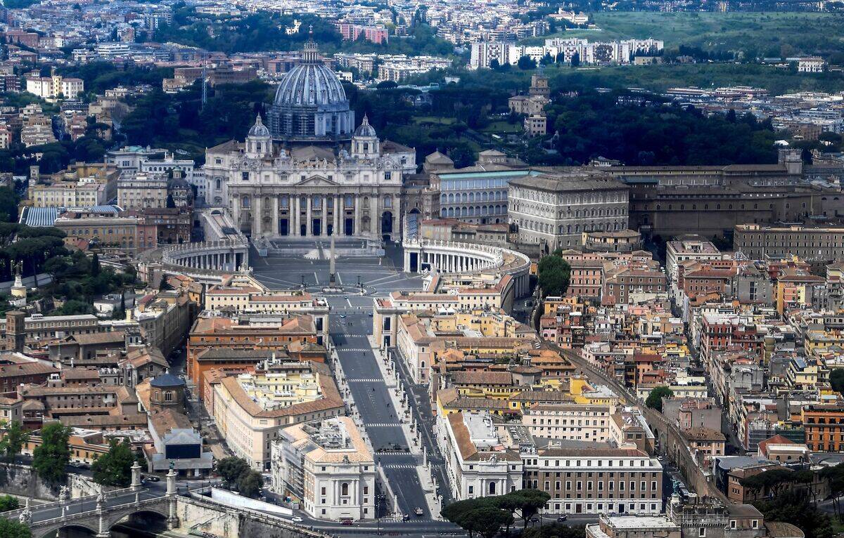 ITALY-HEALTH-VIRUS-RELIGION-POPE-FINANCE-BUDGET