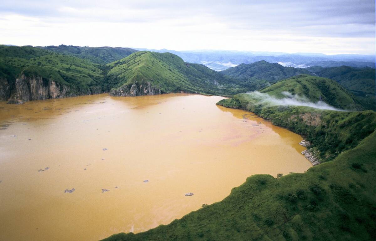 Desolation around lake Nyos in Cameroon in August , 1986.