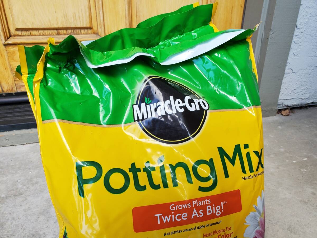 Miracle Gro Potting Mix