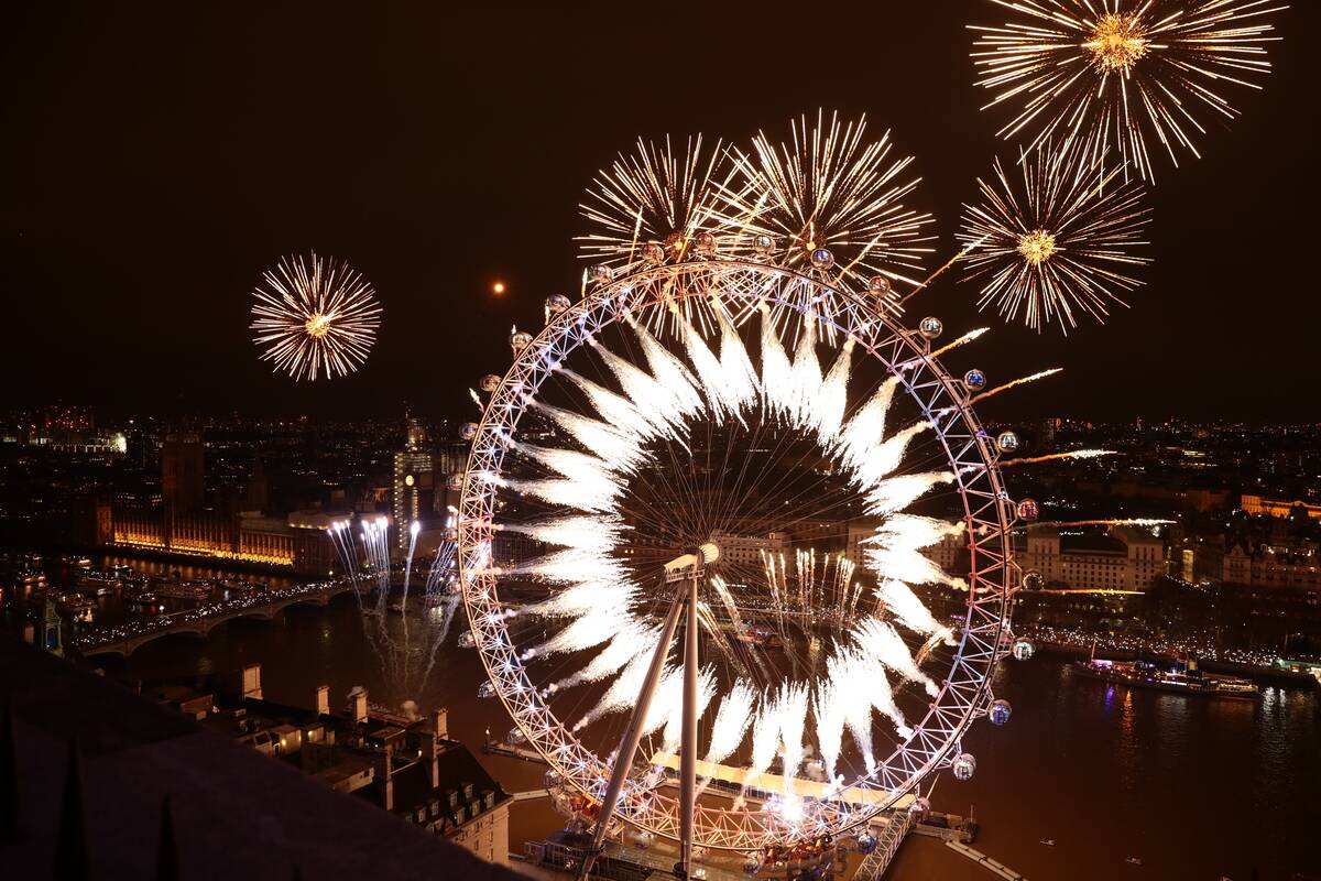 London Fireworks See In The New Year