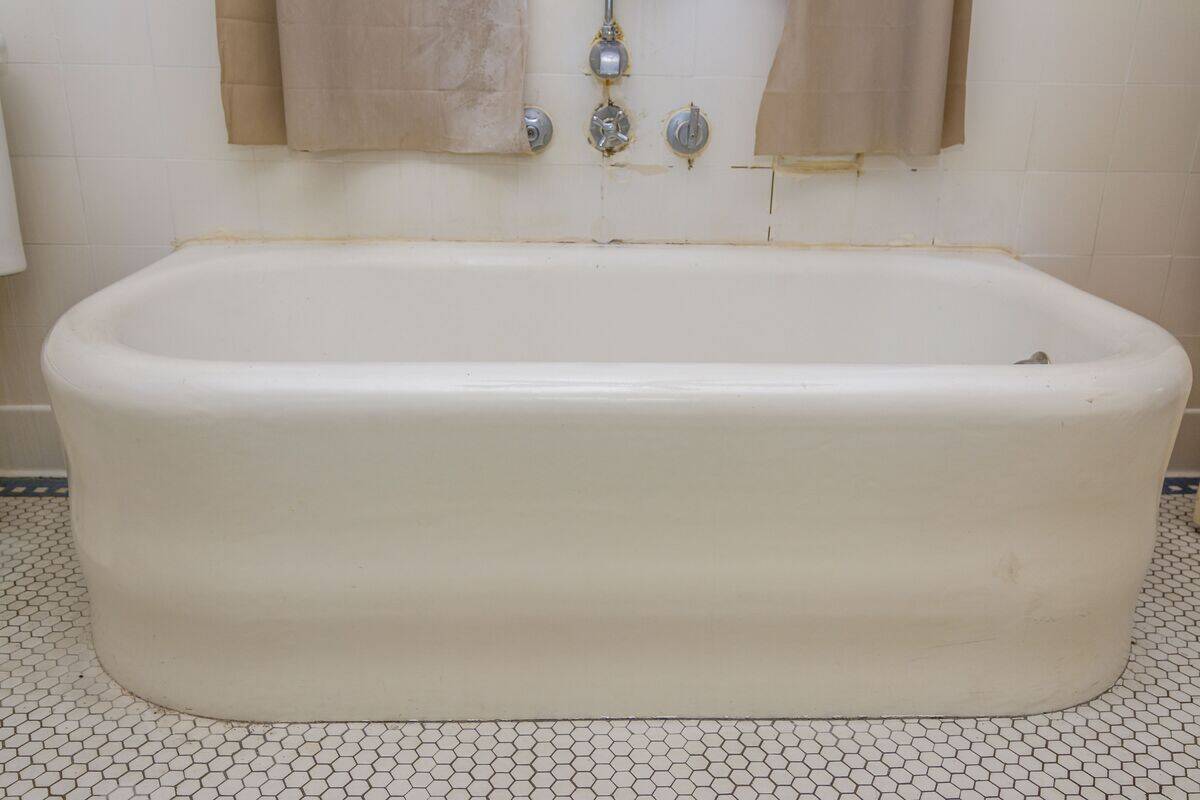 Vintage bathtub in Kentucky