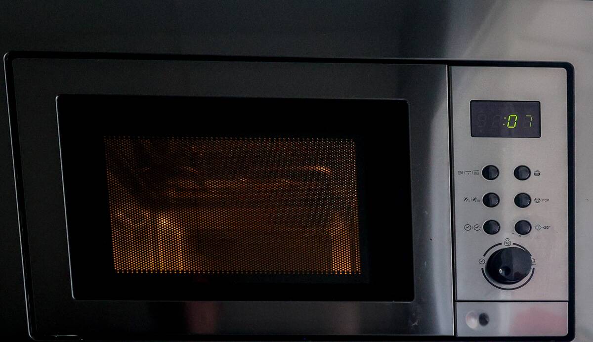 Electricity Prices Fall To Lowest Level In Two Weeks And Will Cost 0 Euros For Seven Hours