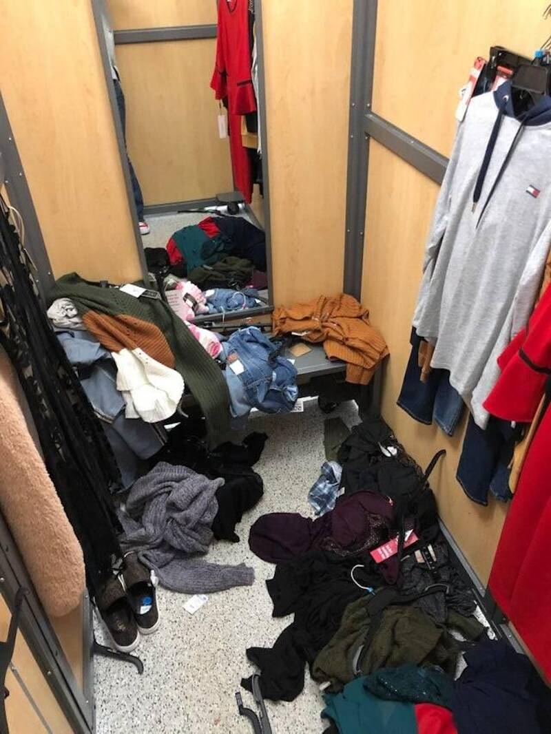 fitting-room-mess-13141