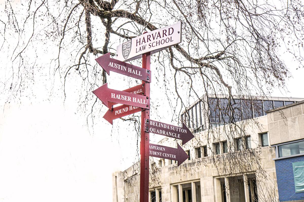 Campus direction arrows, Harvard Law School, Harvard University, Cambridge, Massachusetts, USA