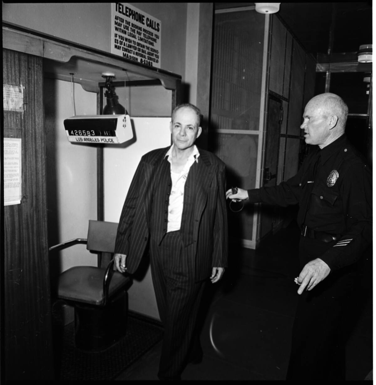 Man drunk -- went berserk on Los Angeles bound jet airliner (United DC-8), 1961