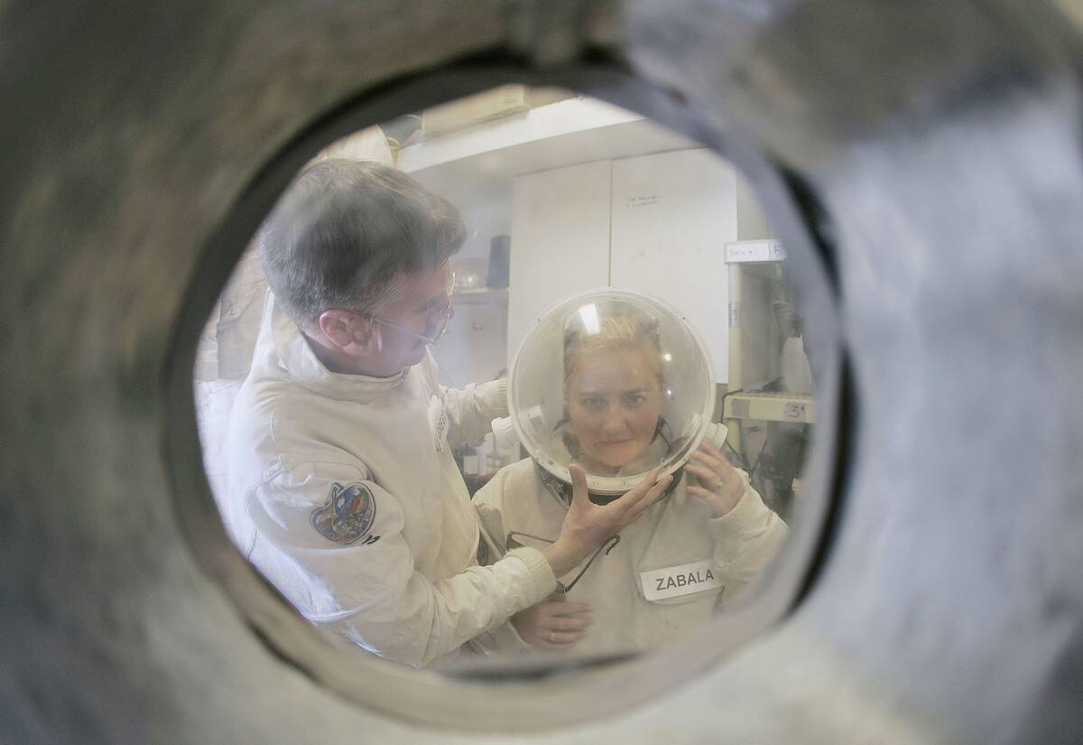 Scientists Simulate Mars In Utah Desert