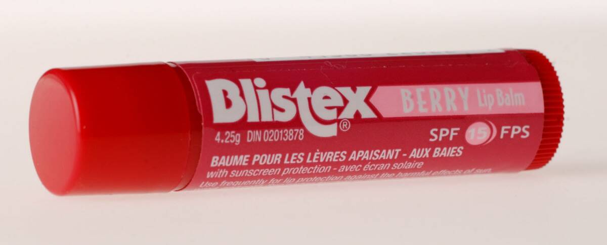 Fashion03_kf_122402_Photo076225 Blistex.