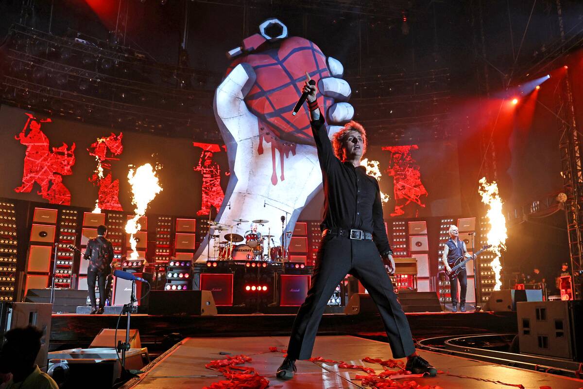 Green Day Kicks Off Their Saviors North America Stadium Tour at Nationals Park in Washington DC