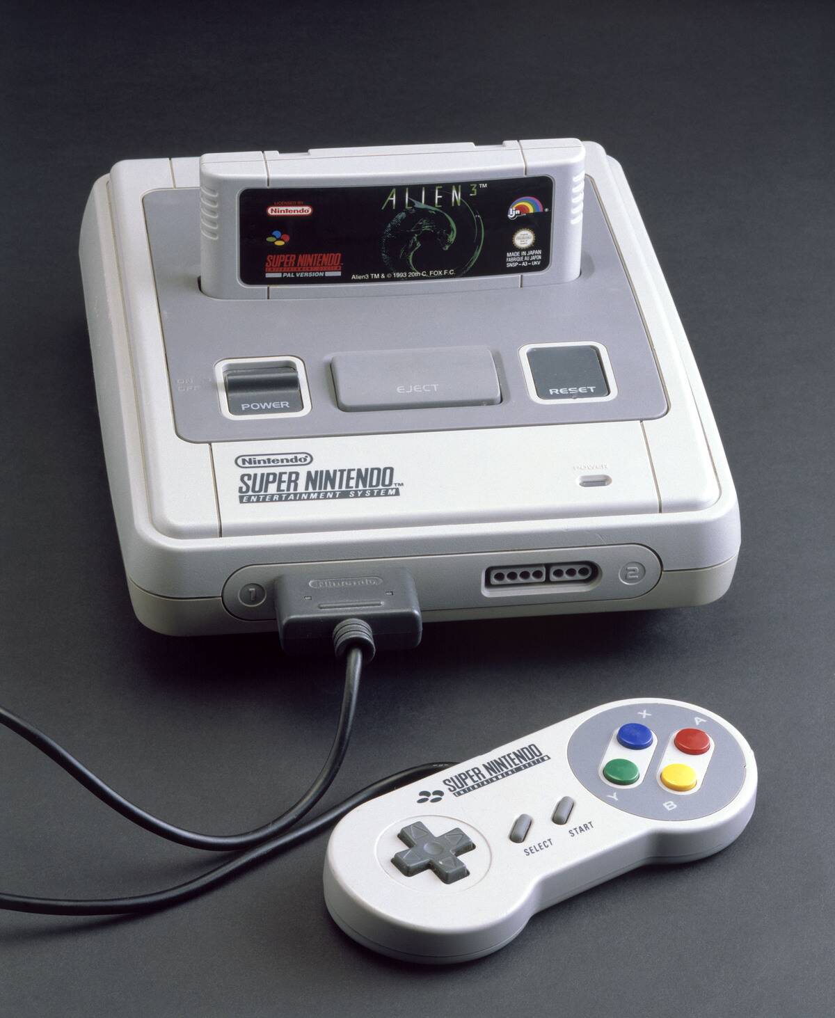 Super Nintendo Entertainment System, 1992.