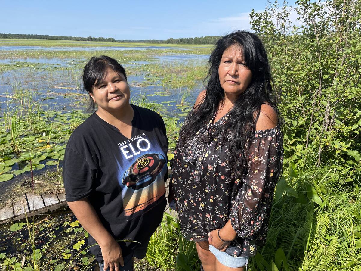 TAMARACK, MN - AUGUST 05: Jean (l) and Liz Skinaway, members o