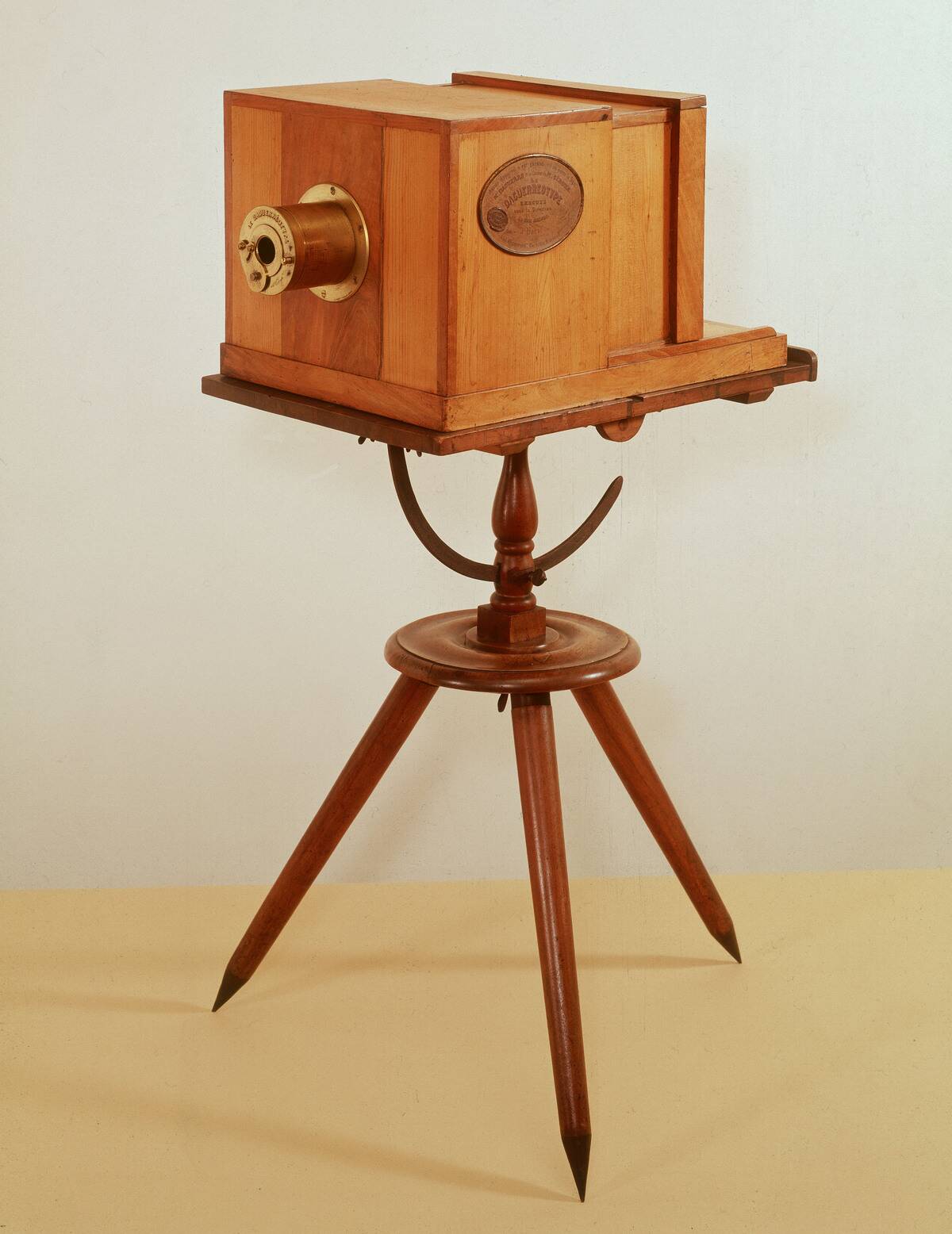 Girouxs original daguerreotype camera, 1839.