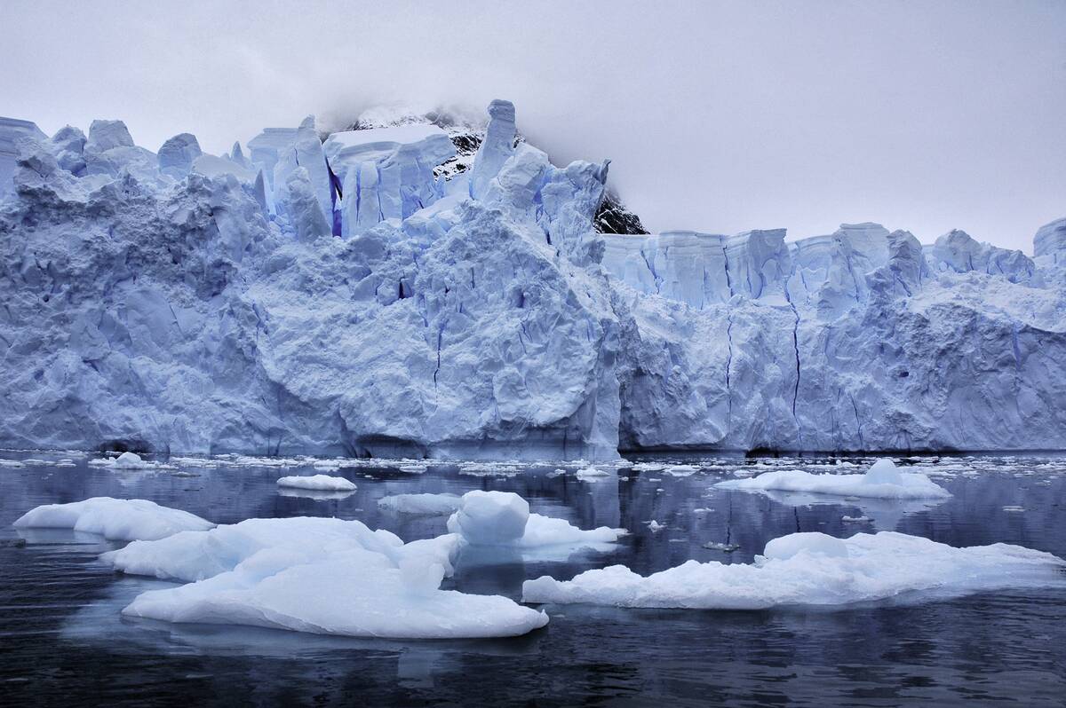 Glaciers by the sea on a cloudy day...