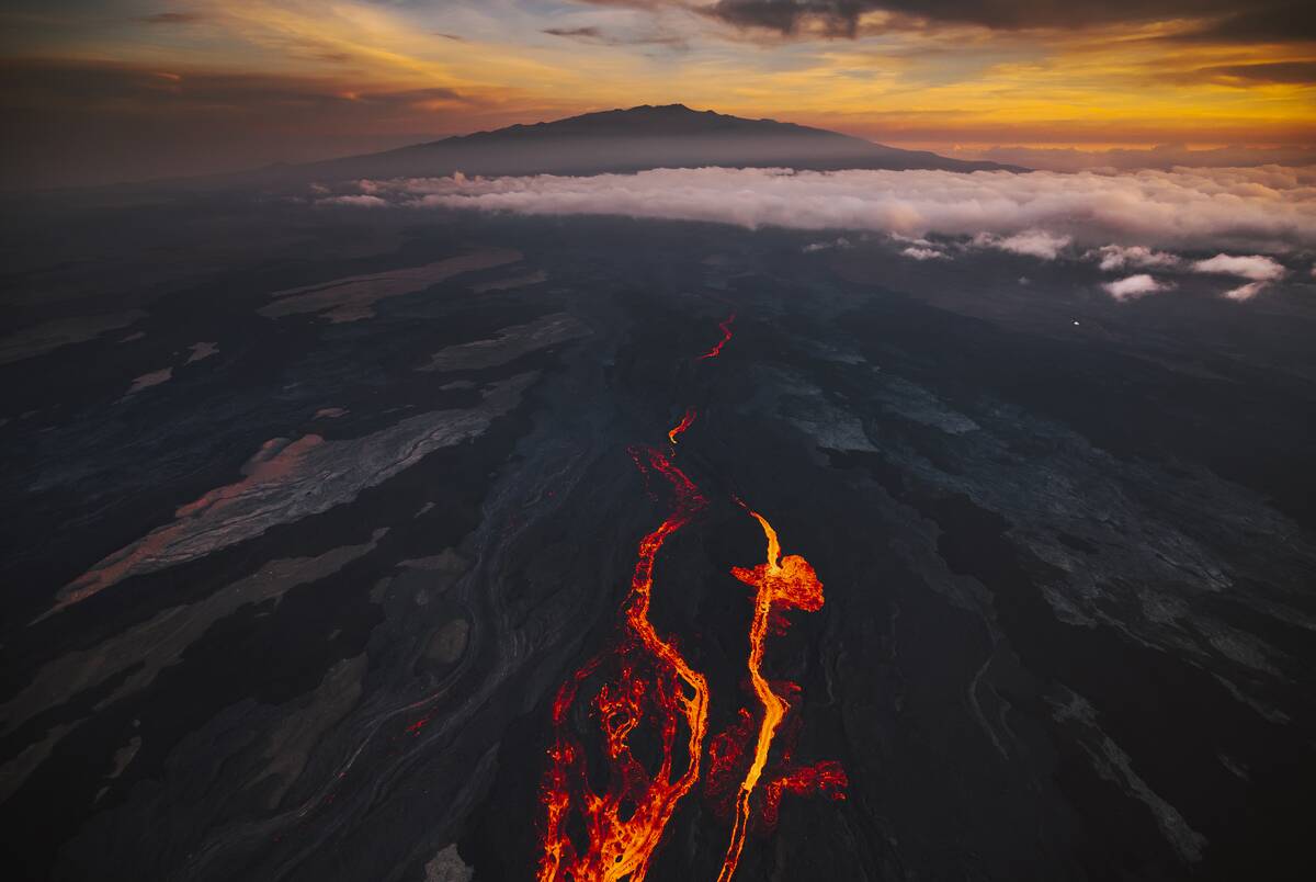 Mauna Loa Volcano Erupts In Island Of Hawaii