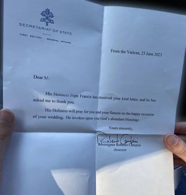 my-wife-and-i-sent-a-wedding-invite-to-pope-francis-for-fun-v0-4gf6bkoem6we1