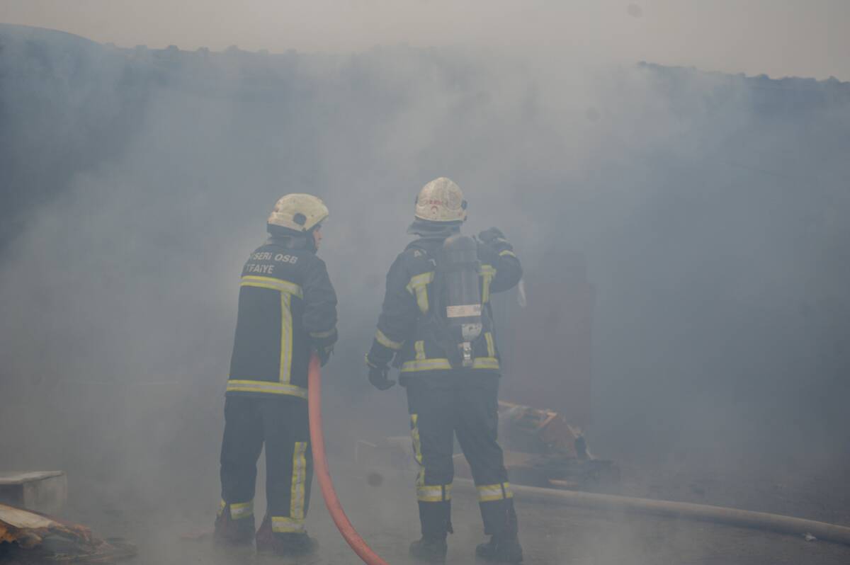 Severe-fire-in-furniture-factory