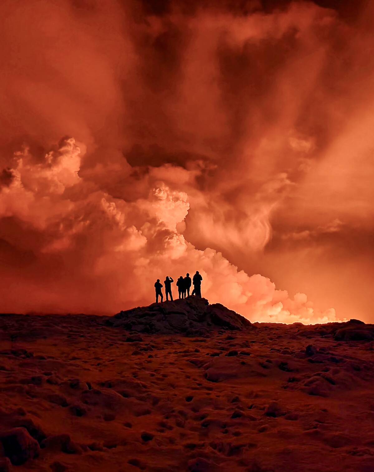 TOPSHOT-ICELAND-VOLCANO-ERUPTION