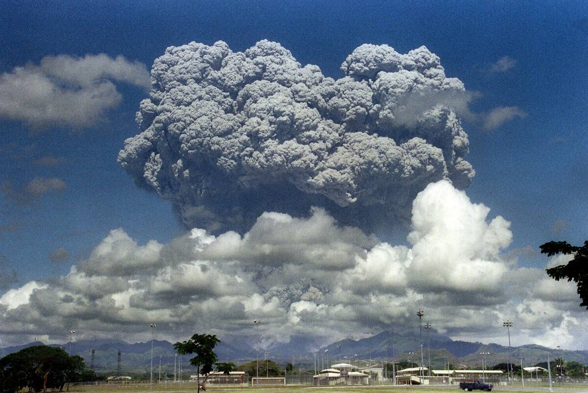 TOPSHOT-PHILIPPINES-VOLCANO