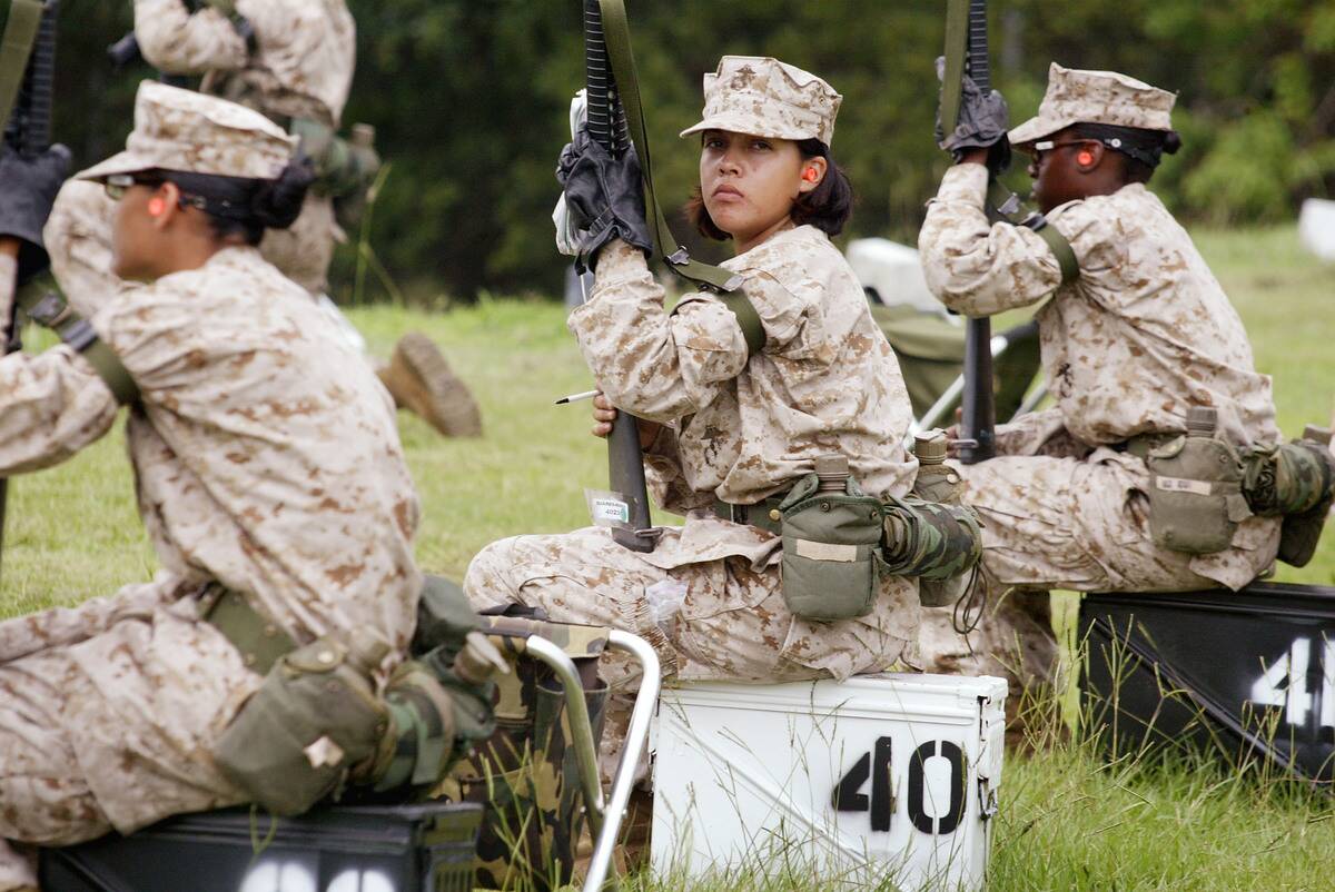 Women Train to Become U.S. Marines