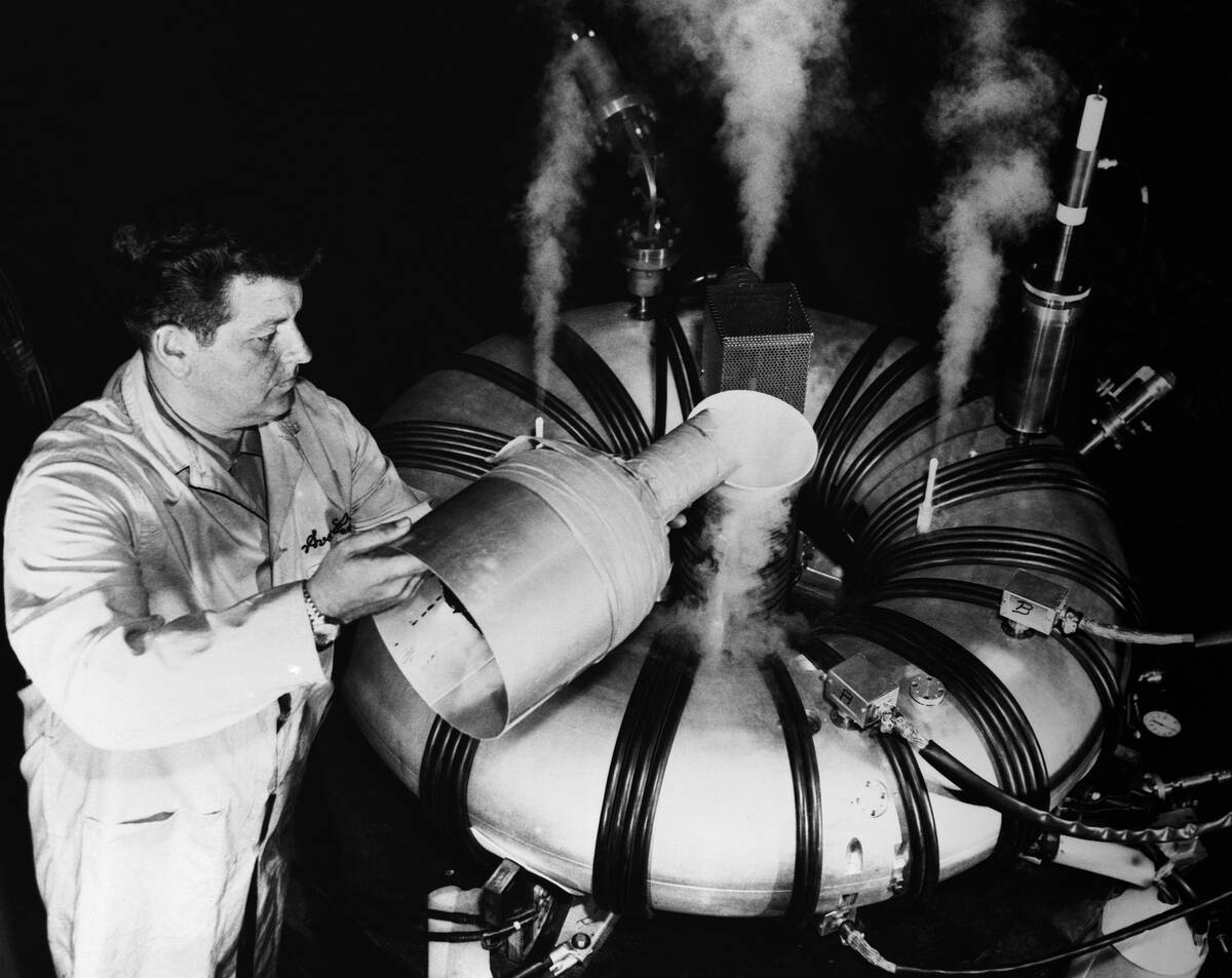 Heavy Ion Plasma Accelerator