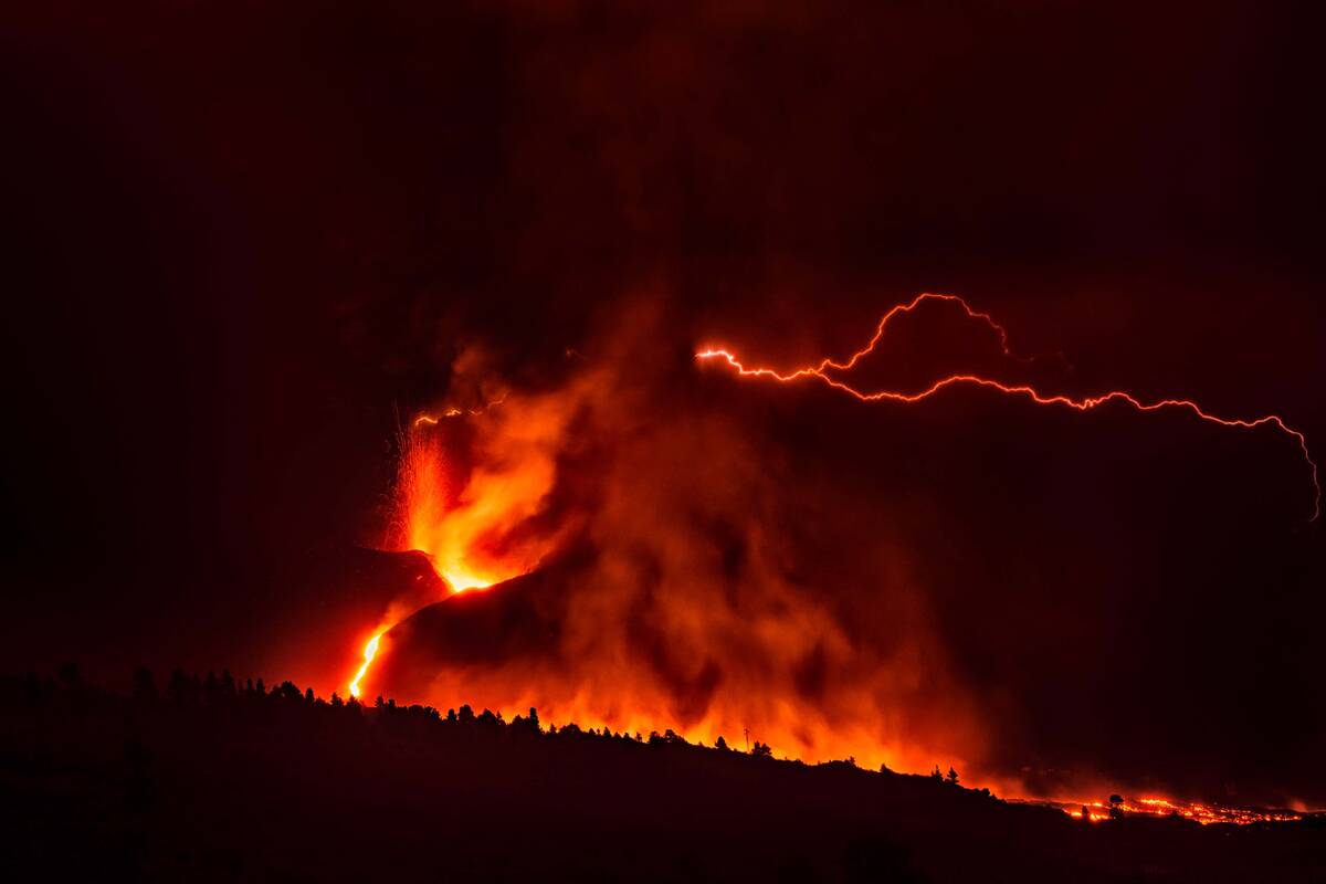 Lava Flows From The Cumbre Vieja Volcano